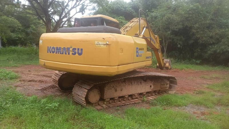 KOMATSU PC200-7
