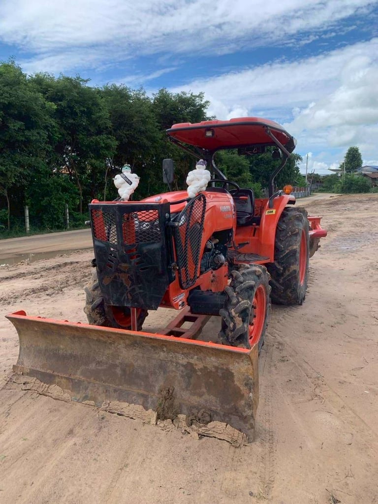 KUBOTA M5018