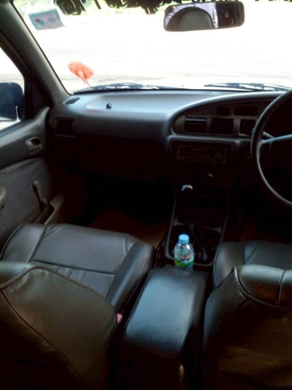 ฟอร์ด4ประตู