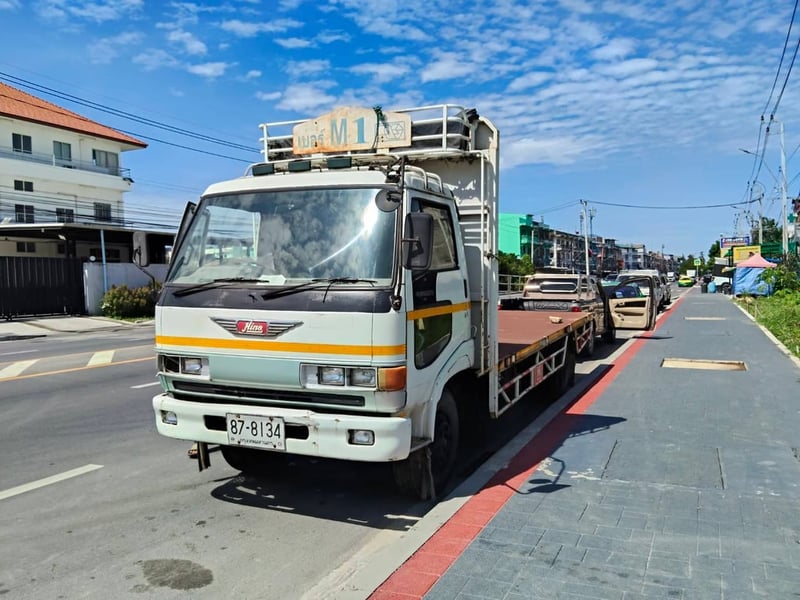 6ล้อพื้นเรียบHINO KM779. 117แรง
