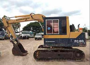 KOMATSU PC60-3