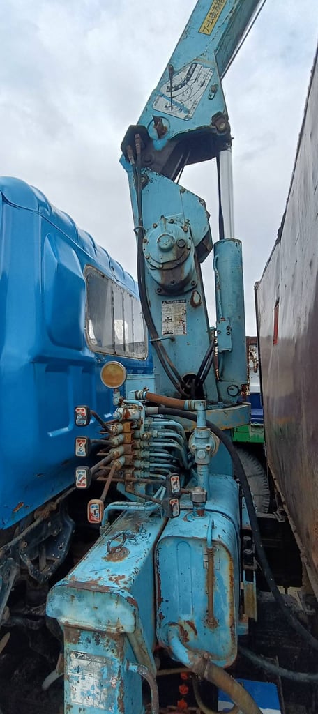 หกล้อดั้มพ์ISUZU NPR110แรงม้า หกล้อดั้มพ์ISUZU NPR110แรงม้า