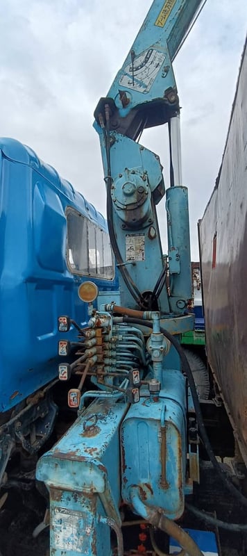 หกล้อดั้มพ์ISUZU NPR110แรงม้า