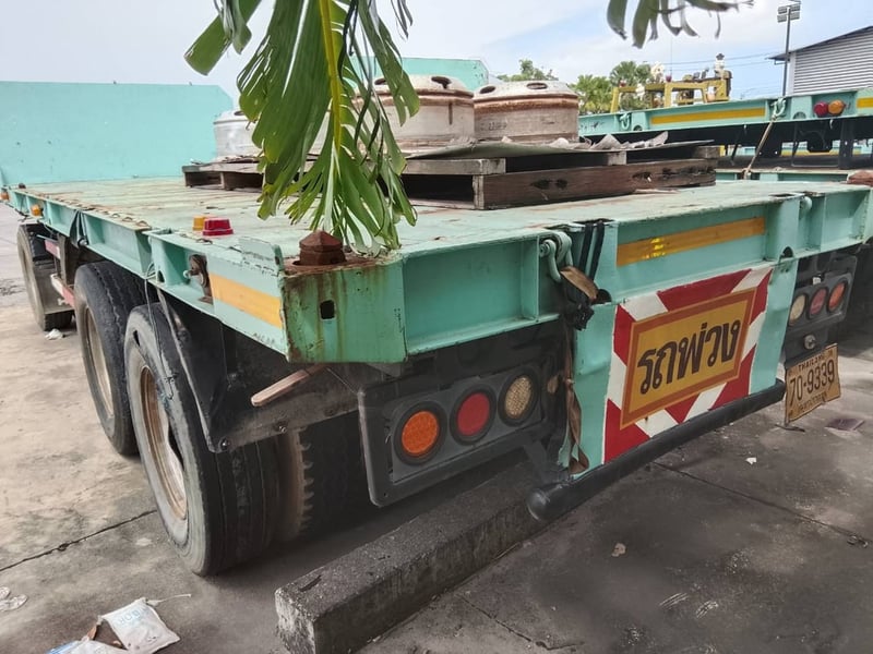 ลูกพ่วงพื้นเรียบพนัส2เพลา