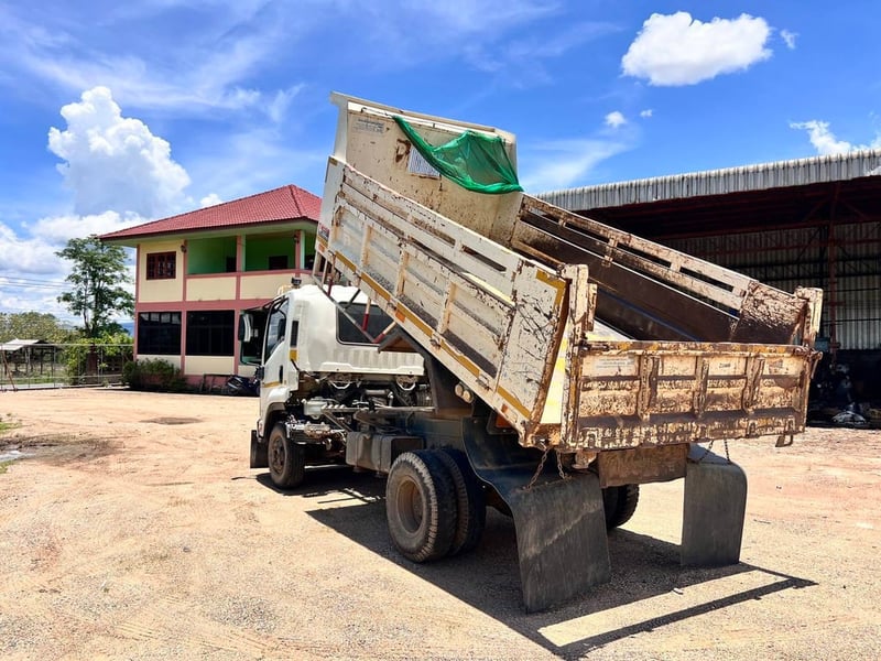 6ล้อดั้มพ์ISUZU FRR210 6ล้อดั้มพ์ISUZU FRR210