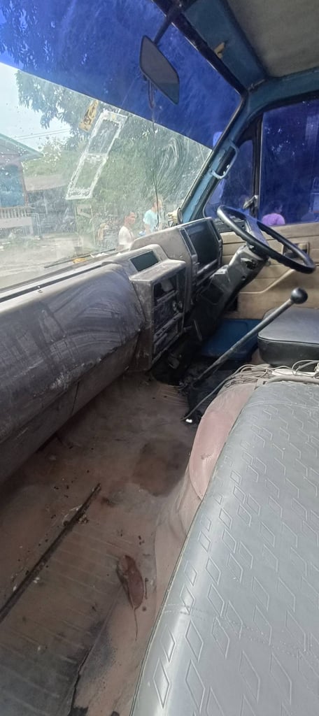 6ล้อไม่ดั้มพ์ISUZU NPR115แรงม้า 6ล้อไม่ดั้มพ์ISUZU NPR115แรงม้า