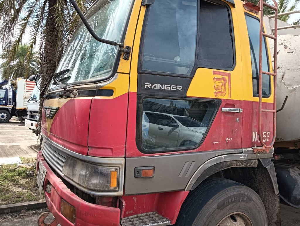 10ล้อบรรทุกน้ำเพลาเดียว 10ล้อบรรทุกน้ำเพลาเดียว