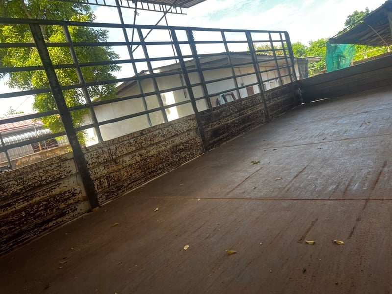 6ล้อรั้วISUZU FRR210แรงม้า 6ล้อรั้วISUZU FRR210แรงม้า