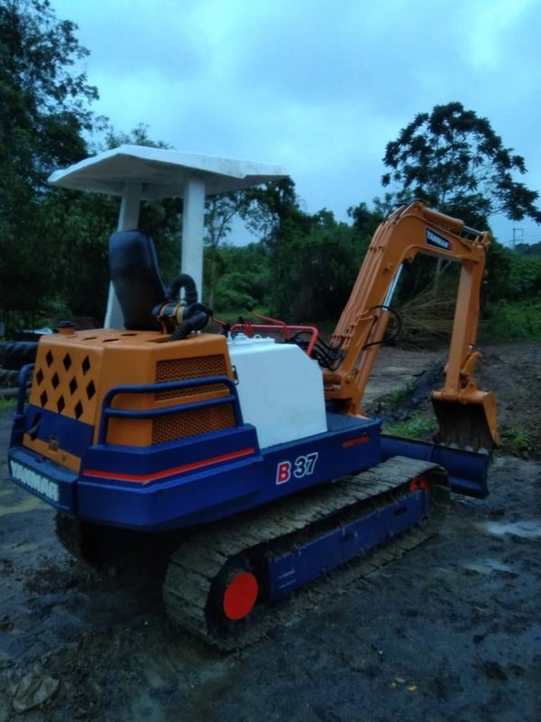 YANMAR B37