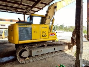 KOMATSU PC130