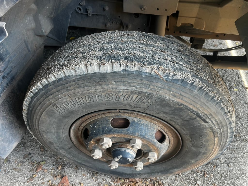 6ล้อรั้วISUZU FRR210แรงม้า