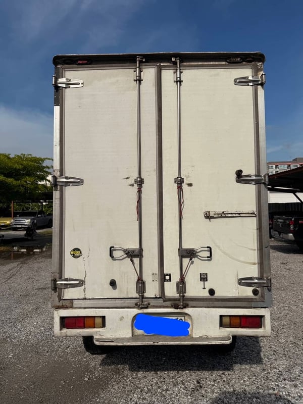 4ล้อตู้แห้งISUZU NLR130แรงม้า