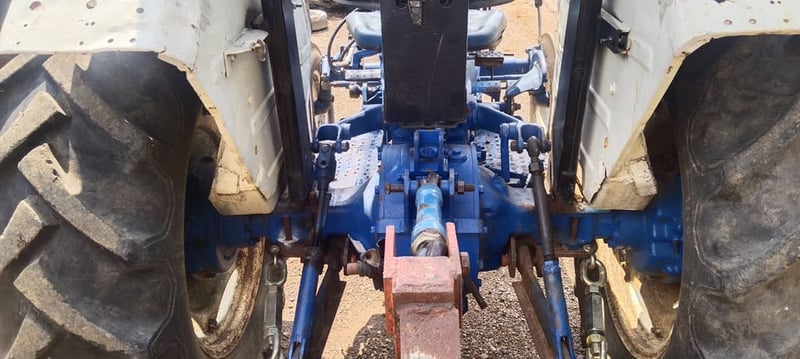 รถไถฟอร์ด3000