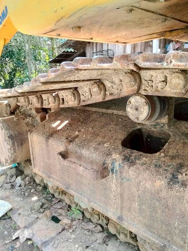 KOMATSU PC200-7 KOMATSU PC200-7