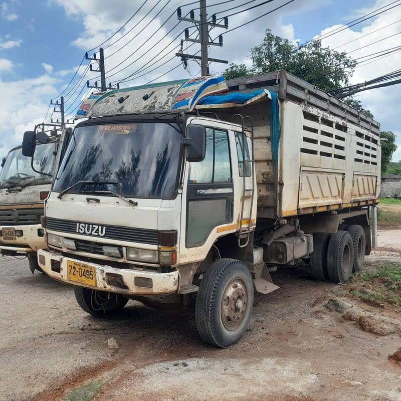 10ล้อดั้มพ์ISUZU FXZ240แรงม้า