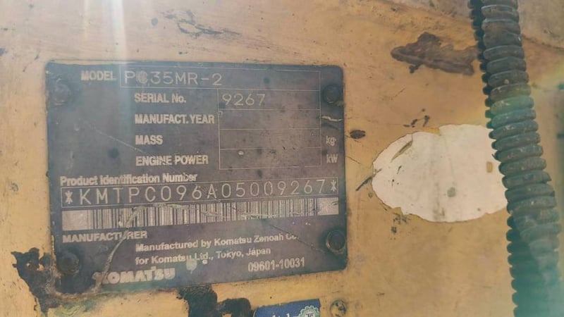 KOMATSU PC35MR-2