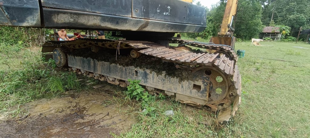 KOMATSU PC200-3