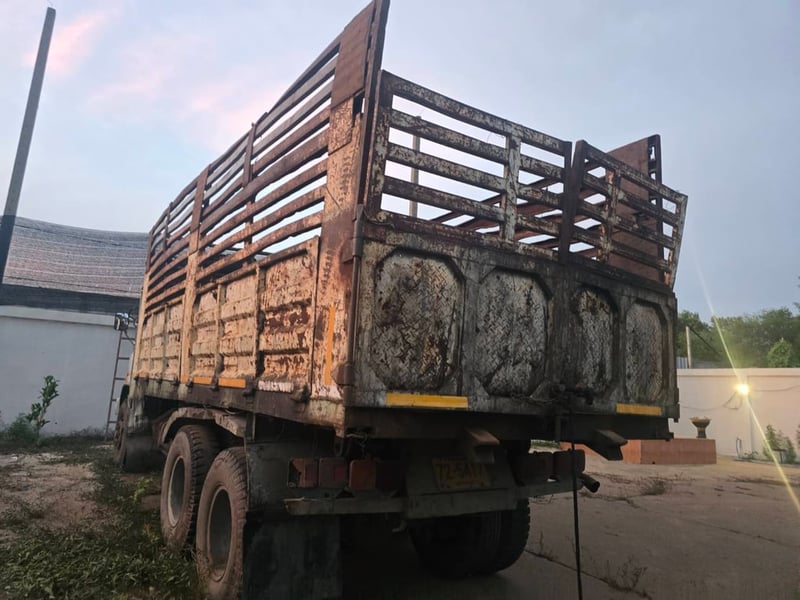 10ล้อดั้มพ์ฮีโน่FM176 