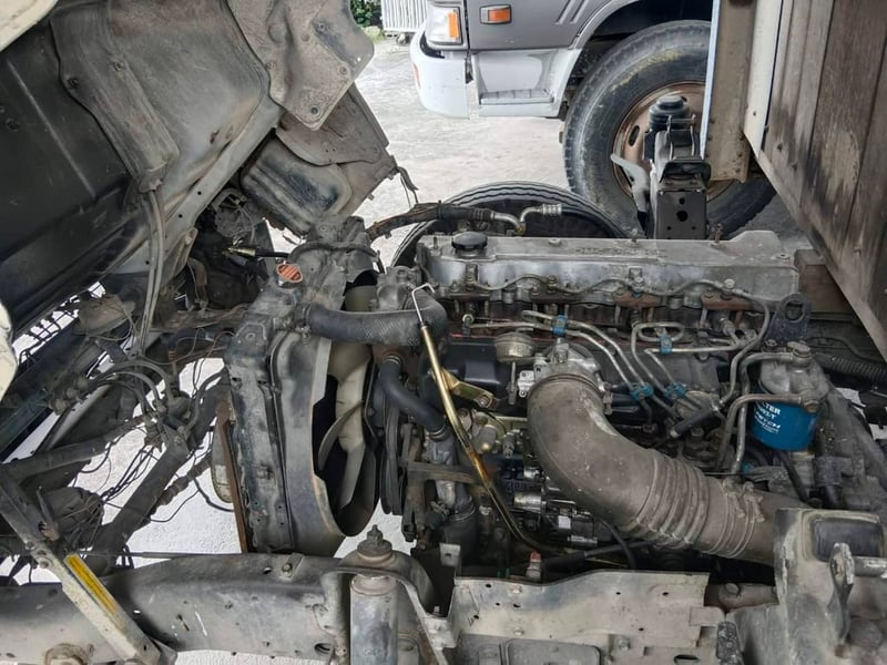 6ล้อISUZU NPR120แรงม้า