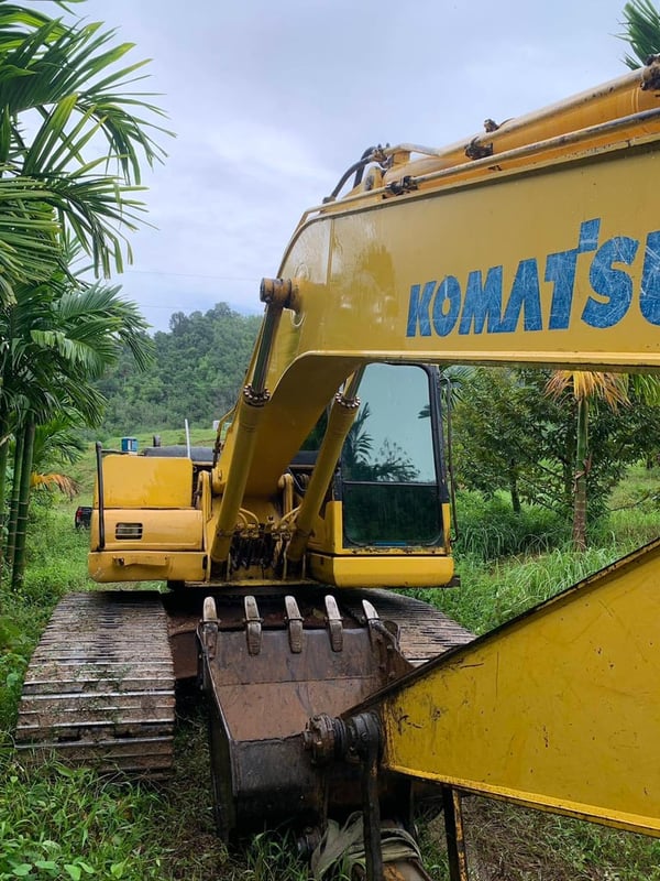 KOMATSU PC200-7