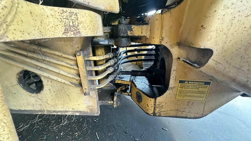 รถตักล้อยาง CAT910F