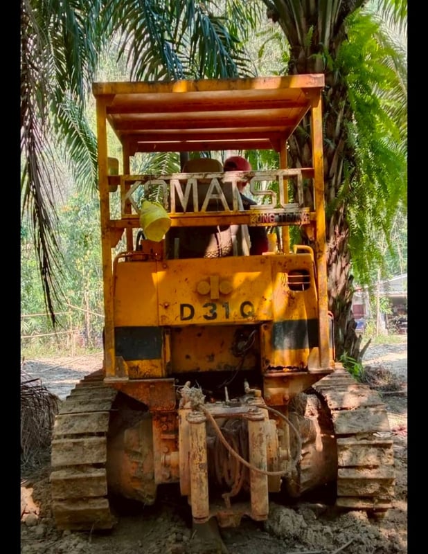 KOMATSU D31Q-16 KOMATSU D31Q-16