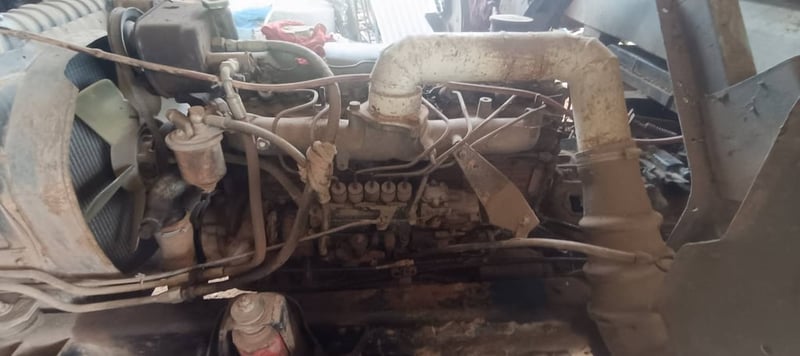 6ล้อดั้มพ์ฮีโน่168แรง 6ล้อดั้มพ์ฮีโน่168แรง