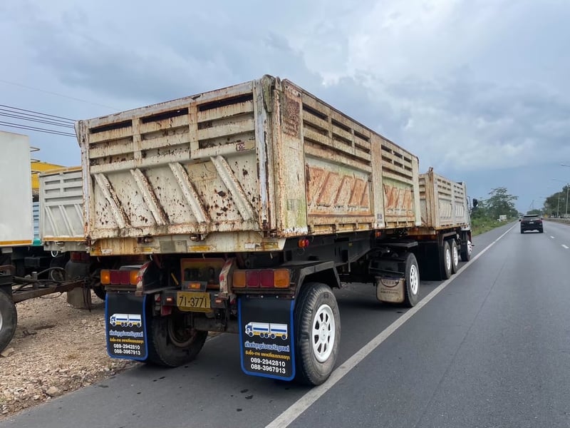 FUSO FN รถบรรทุก 10ล้อ พ่วงแม่ลูก ปี2011 เลขไมล์น้อยกว่า 500,000 กม.