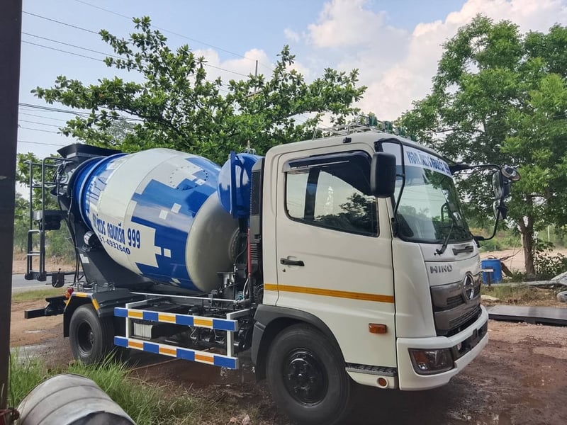 รถโม่ปูน 6 ล้อ ขนาด 4.5คิว  ไกรสร  086-3516797 พร้อมส่งมอบ   