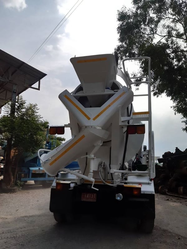 ขายดาวน์ 79,000 รถโม่ปูน  ขนาด 6 คิว ขายด่วน ไกรสร 086-3516797