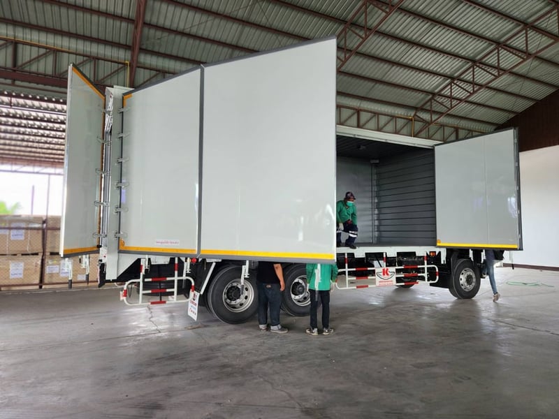 ดาวน์ 15,000 รถพร้อม ตู้ แห้ง 10 บาน ใช้งานได้ทันที ไกรสร 086-3516797 ดาวน์ 15,000 รถพร้อม ตู้ แห้ง 10 บาน ใช้งานได้ทันที ไกรสร 086-3516797