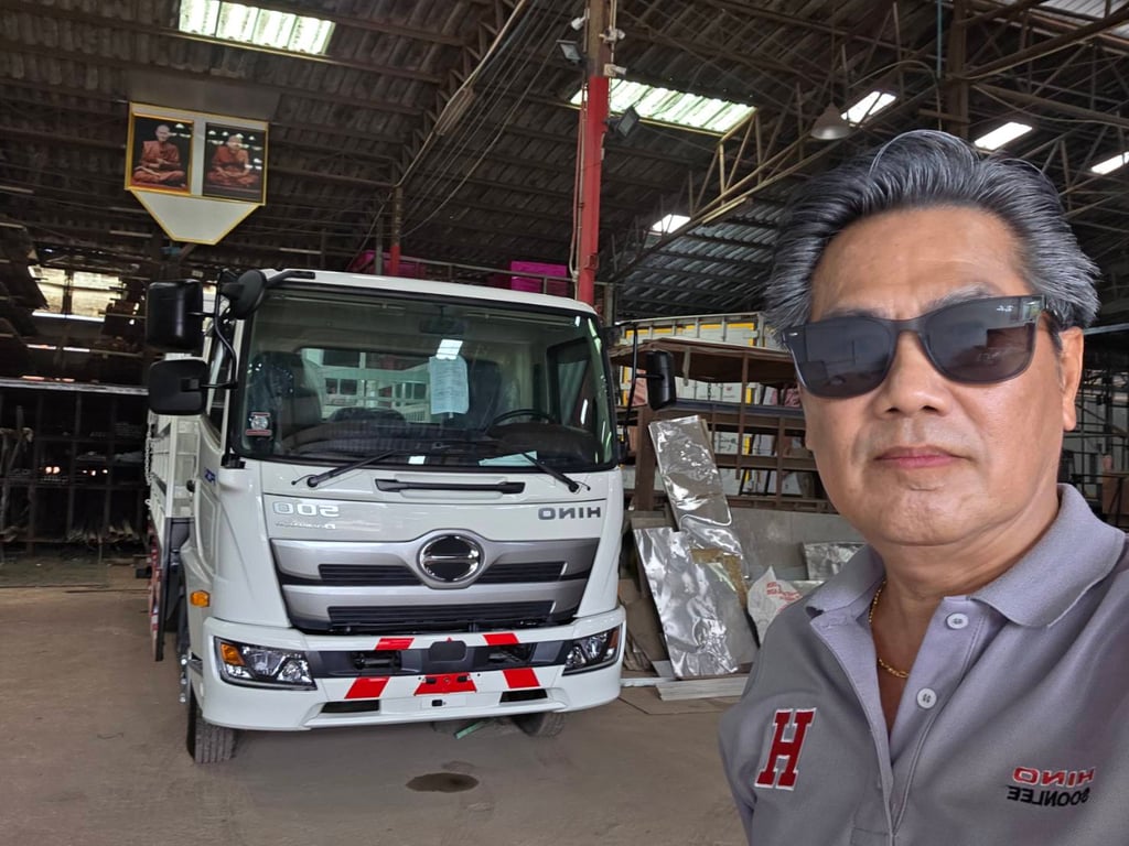 ขายด่วน รถบรรทุก ลิฟย์ท้าย ฟรีดาวน์ ไกรสร 091-7838676 , 086-3516797