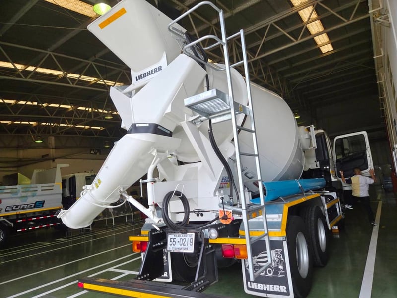 HINO FM 350แรงม้า รถบรรทุก 10ล้อ โม่ผสมปูน ไกรสร 091-7838676