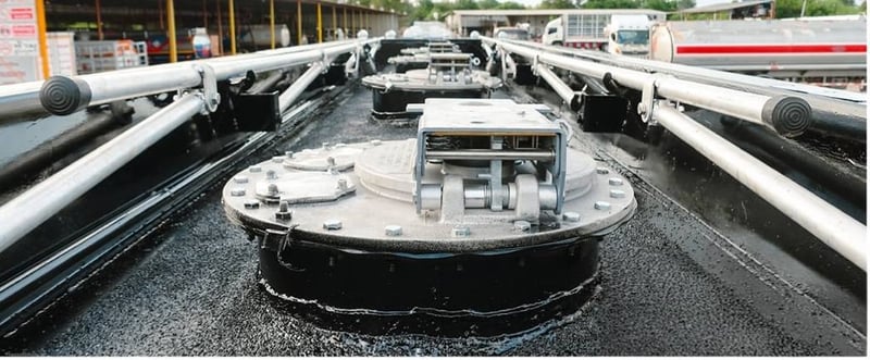 รถบรรทุกน้ำมันเชื้อเพลิงขนาด 18,000 ลิตร ฟรีดาวน์ ไกรสร 086-3516797 รถบรรทุกน้ำมันเชื้อเพลิงขนาด 18,000 ลิตร ฟรีดาวน์ ไกรสร 086-3516797