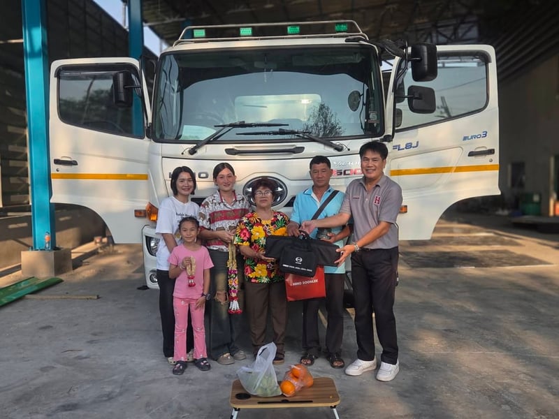 รถบรรทุกน้ำมันนมดิบ ขนาด  18,000 ลิตร ฟรีดาวน์  ไกรสร 086-3516797