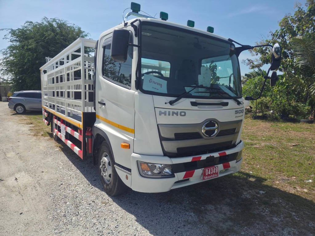 ขายด่วน รถบรรทุก ลิฟย์ท้าย ฟรีดาวน์ ไกรสร 091-7838676 , 086-3516797