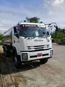 รถบรรทุกน้ำนมดิบ 18,000 ลิตร  ไกรสร 086-3516797