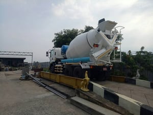 ขายดาวน์ 79,000 รถโม่ปูน  ขนาด 6 คิว ขายด่วน ไกรสร 086-3516797