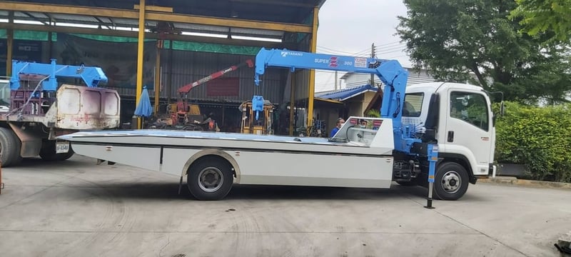 ดาวน์   70,000  ไกรสร 086-3516797