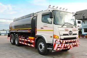 รถบรรทุกน้ำมันเชื้อเพลิงขนาด 18,000 ลิตร ฟรีดาวน์ ไกรสร 086-3516797 รถบรรทุกน้ำมันเชื้อเพลิงขนาด 18,000 ลิตร ฟรีดาวน์ ไกรสร 086-3516797