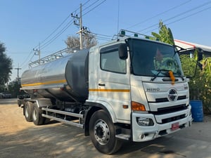 รถบรรทุกน้ำมันนมดิบ ขนาด  18,000 ลิตร ฟรีดาวน์  ไกรสร 086-3516797