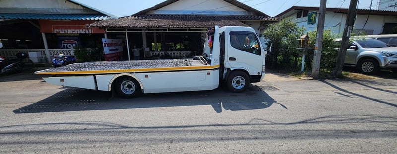 รถสไลด์ ขายดาวน์ 55,000 ถาดกองพื้น ประกอบใหม่ ไกรสร  0917838676