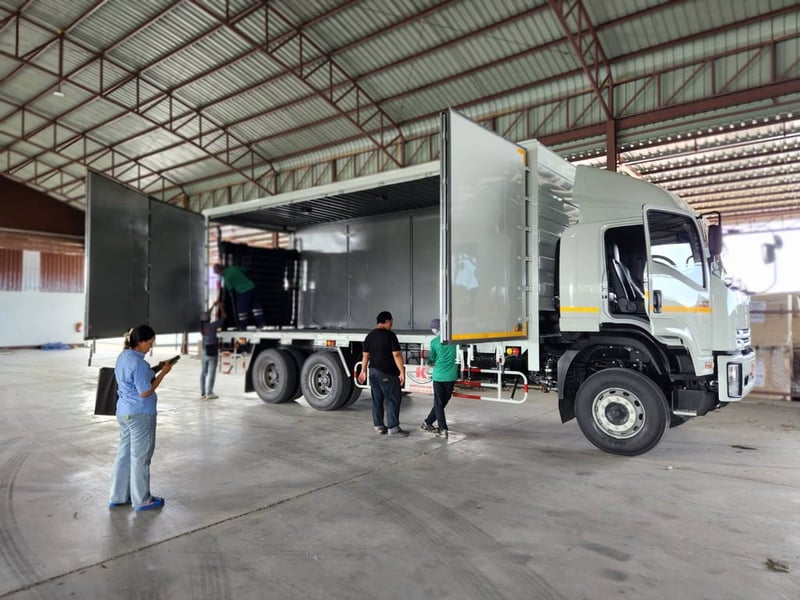 ดาวน์ 15,000 รถพร้อม ตู้ แห้ง 10 บาน ใช้งานได้ทันที ไกรสร 086-3516797 ดาวน์ 15,000 รถพร้อม ตู้ แห้ง 10 บาน ใช้งานได้ทันที ไกรสร 086-3516797