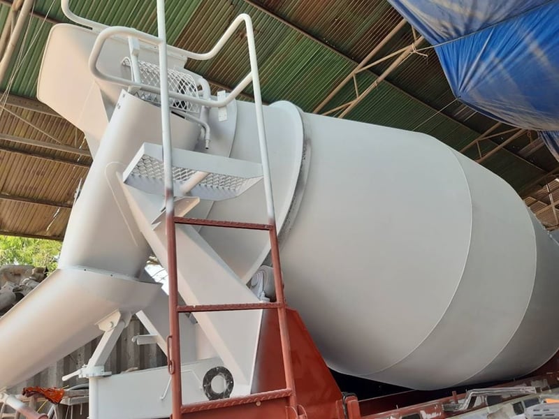 ขายดาวน์ 79,000 รถโม่ปูน  ขนาด 6 คิว ขายด่วน ไกรสร 086-3516797