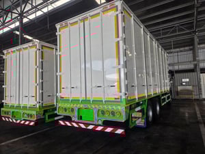 ฟรีดาวน์  0%  รถบรรทุกตู้แห้ง 10 บาน รับรถได้ทันที ไกรสร 086-3516797