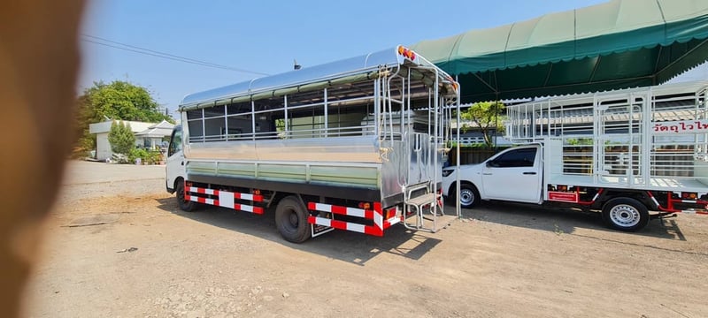 HINO XZU 150แรงม้า รถบรรทุก 6ล้อ สองแถว ปี2025 ไกรสร  086-3516797