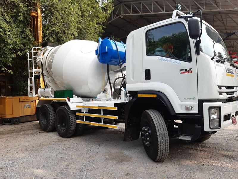 ขายดาวน์ 79,000 รถโม่ปูน  ขนาด 6 คิว ขายด่วน ไกรสร 086-3516797