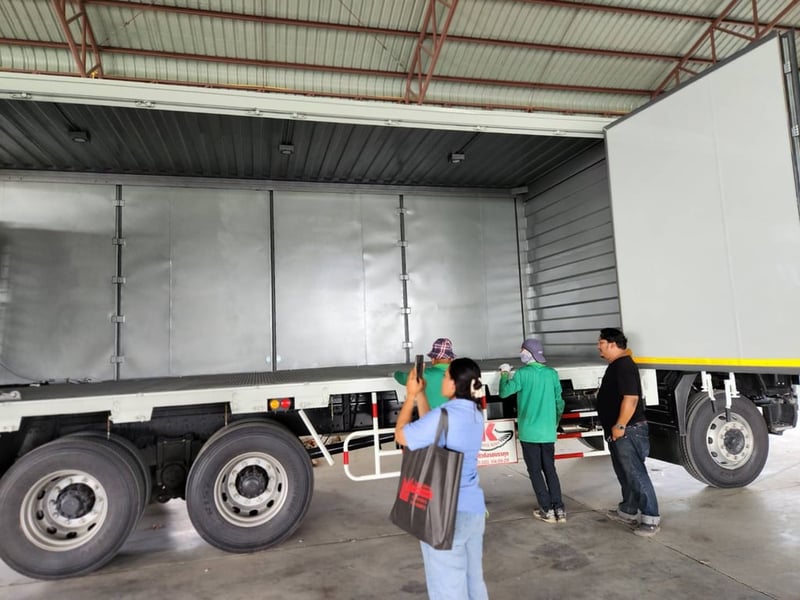 ดาวน์ 15,000 รถพร้อม ตู้ แห้ง 10 บาน ใช้งานได้ทันที ไกรสร 086-3516797 ดาวน์ 15,000 รถพร้อม ตู้ แห้ง 10 บาน ใช้งานได้ทันที ไกรสร 086-3516797