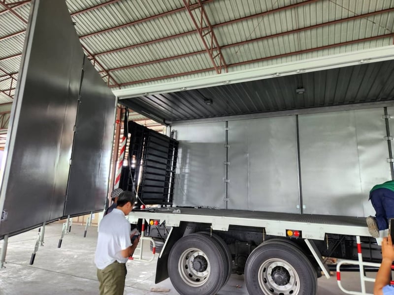 ดาวน์ 15,000 รถพร้อม ตู้ แห้ง 10 บาน ใช้งานได้ทันที ไกรสร 086-3516797 ดาวน์ 15,000 รถพร้อม ตู้ แห้ง 10 บาน ใช้งานได้ทันที ไกรสร 086-3516797