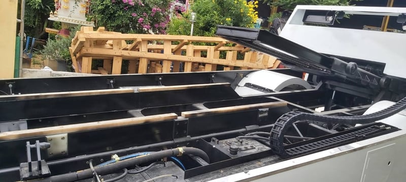 ดาวน์   70,000  ไกรสร 086-3516797